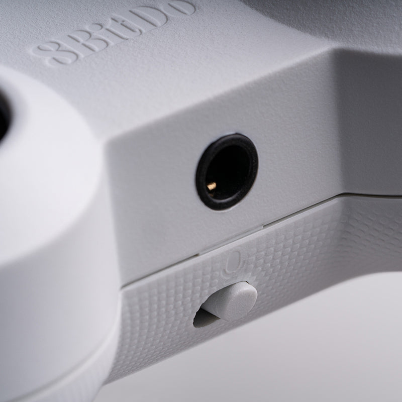 8BitDo Pro 2 Wired Controller for Xbox (Hall Effect joysticks) - Gamepad Edition for Compatible Devices
