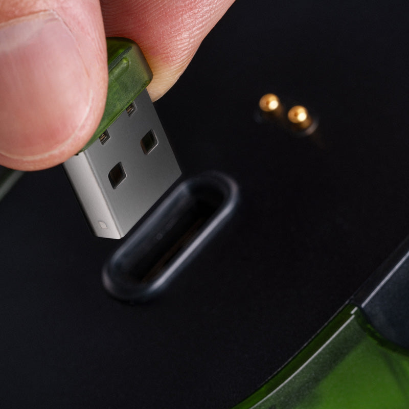 8BitDo Retro R8 Mouse - Xbox Edition - Navigation Mouse Edition for Desktop Setups