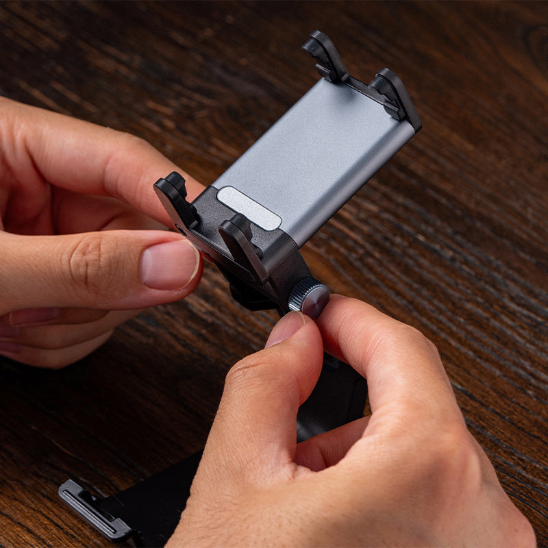 8BitDo Mobile Gaming Clip for Xbox Controllers - Mobile Gaming Mount for Compatible Controllers